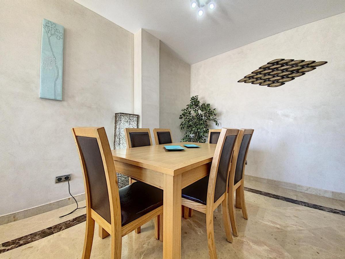 Lovely Apartment With Pool & Sea Views - Marina Del Castillo 2129 Манільва Екстер'єр фото