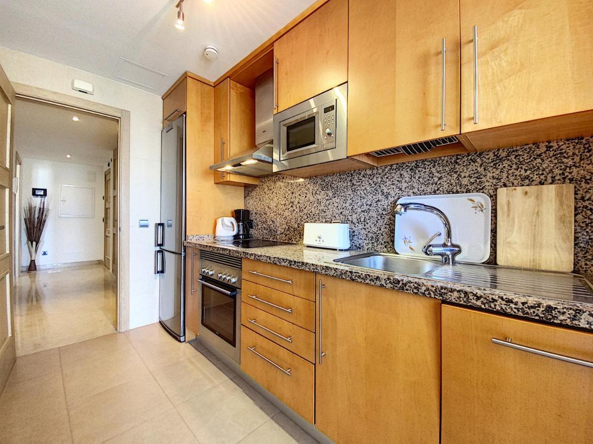 Lovely Apartment With Pool & Sea Views - Marina Del Castillo 2129 Манільва Екстер'єр фото