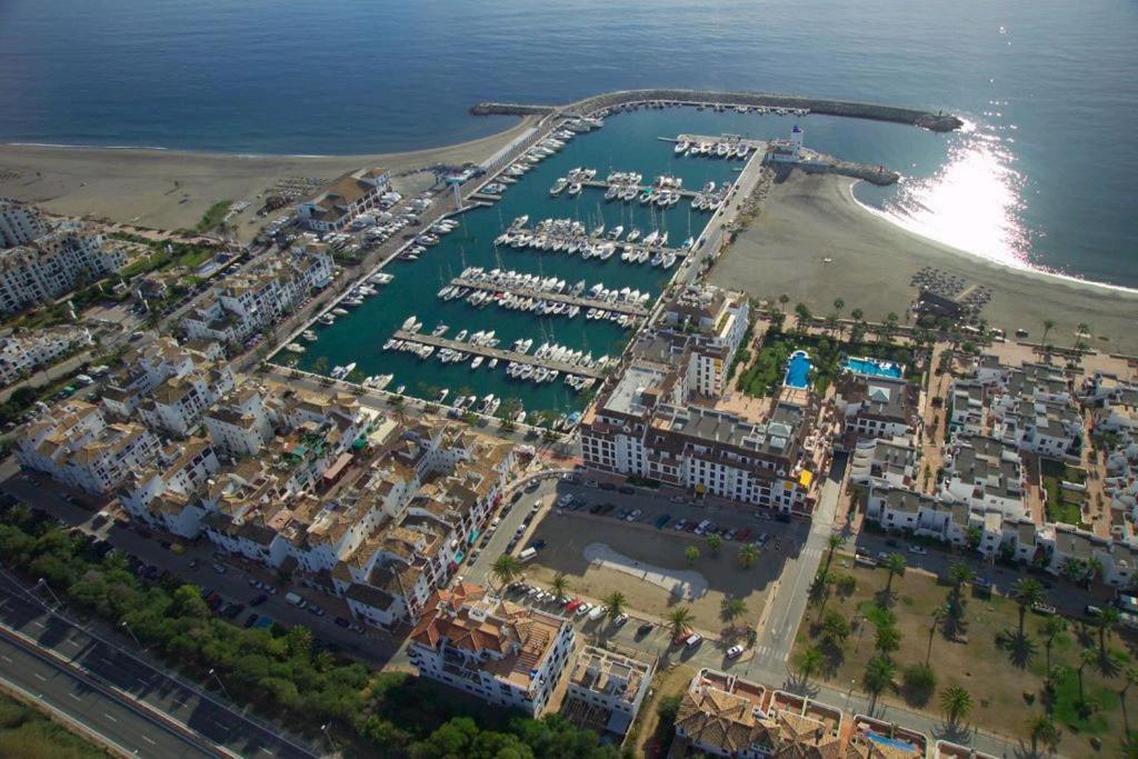 Lovely Apartment With Pool & Sea Views - Marina Del Castillo 2129 Манільва Екстер'єр фото