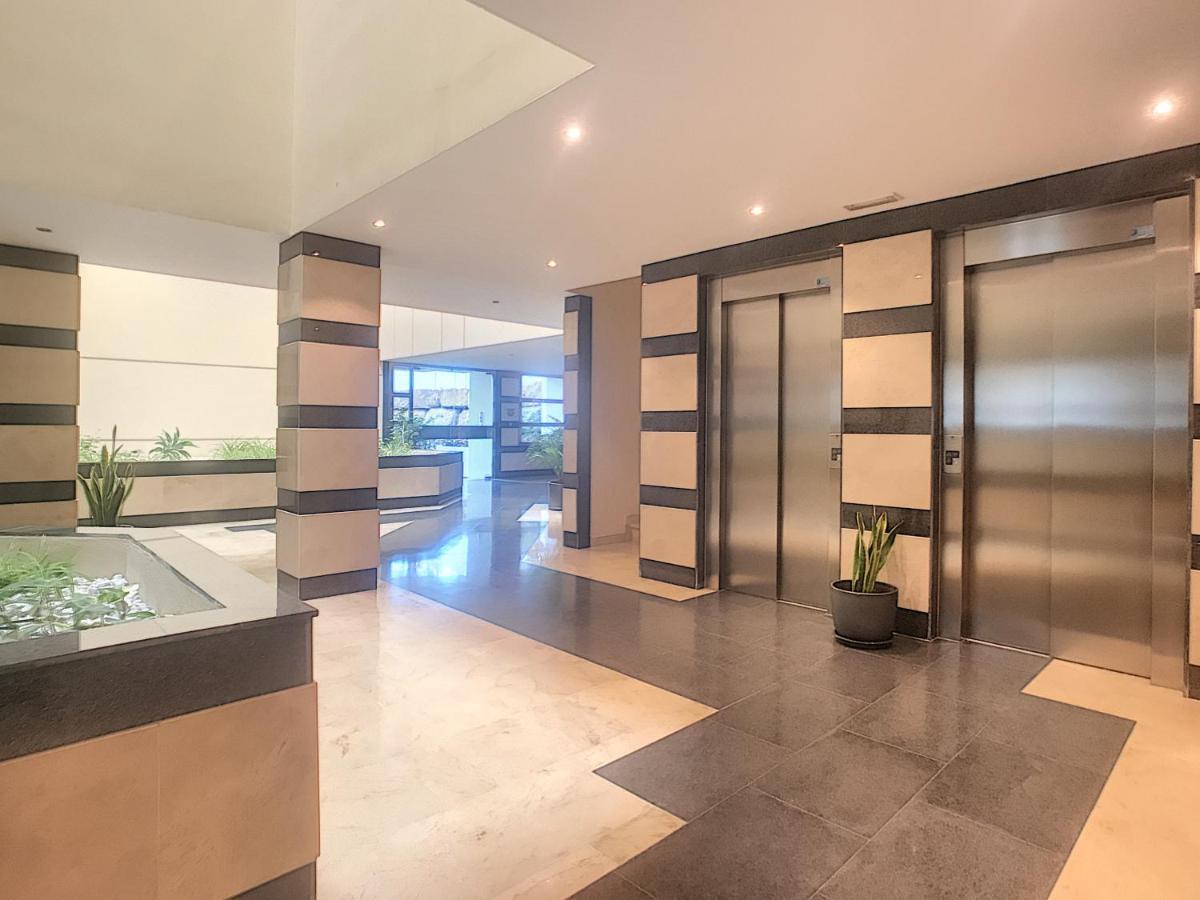 Lovely Apartment With Pool & Sea Views - Marina Del Castillo 2129 Манільва Екстер'єр фото